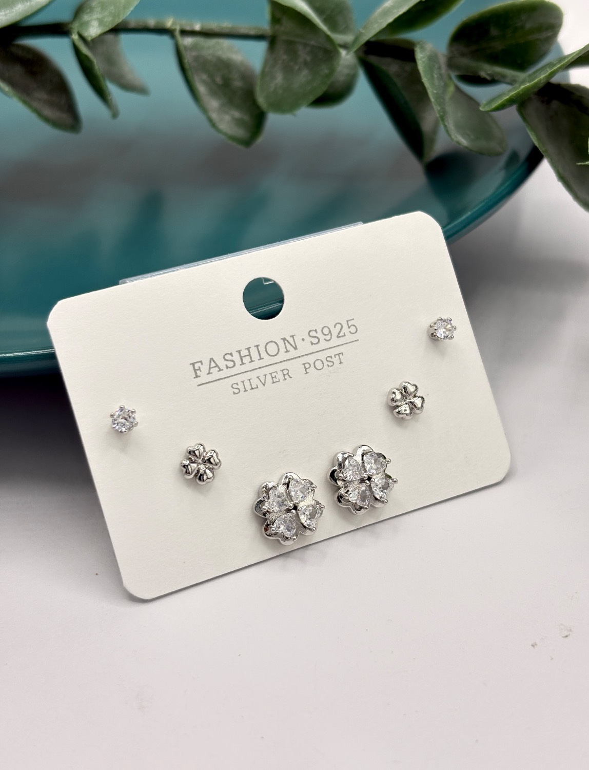 ست گوشواره مینیمال طرح شبدر (میخ نقره ۹۲۵ ضد حساسیت)🍀✨